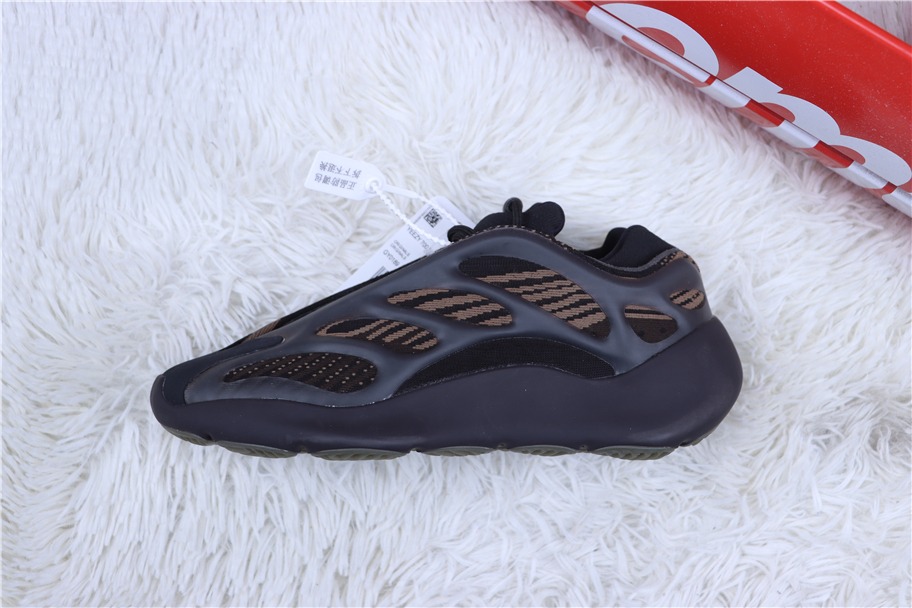 adidas Yeezy Boost Runner 700 V3 Azareth GY0189