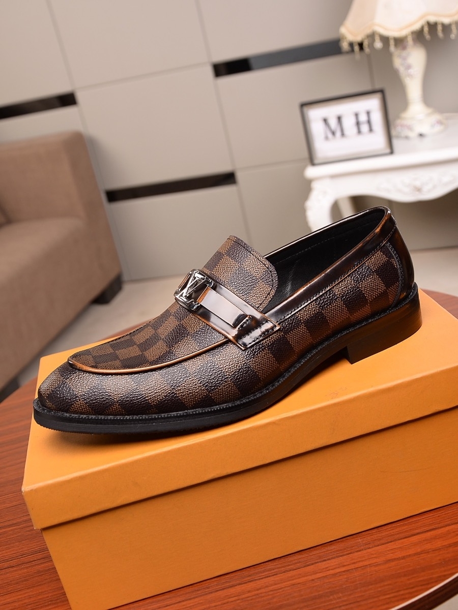 LV Leather Shoes man 022