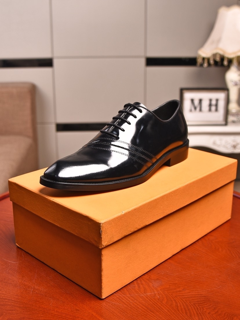 LV Leather Shoes man 042