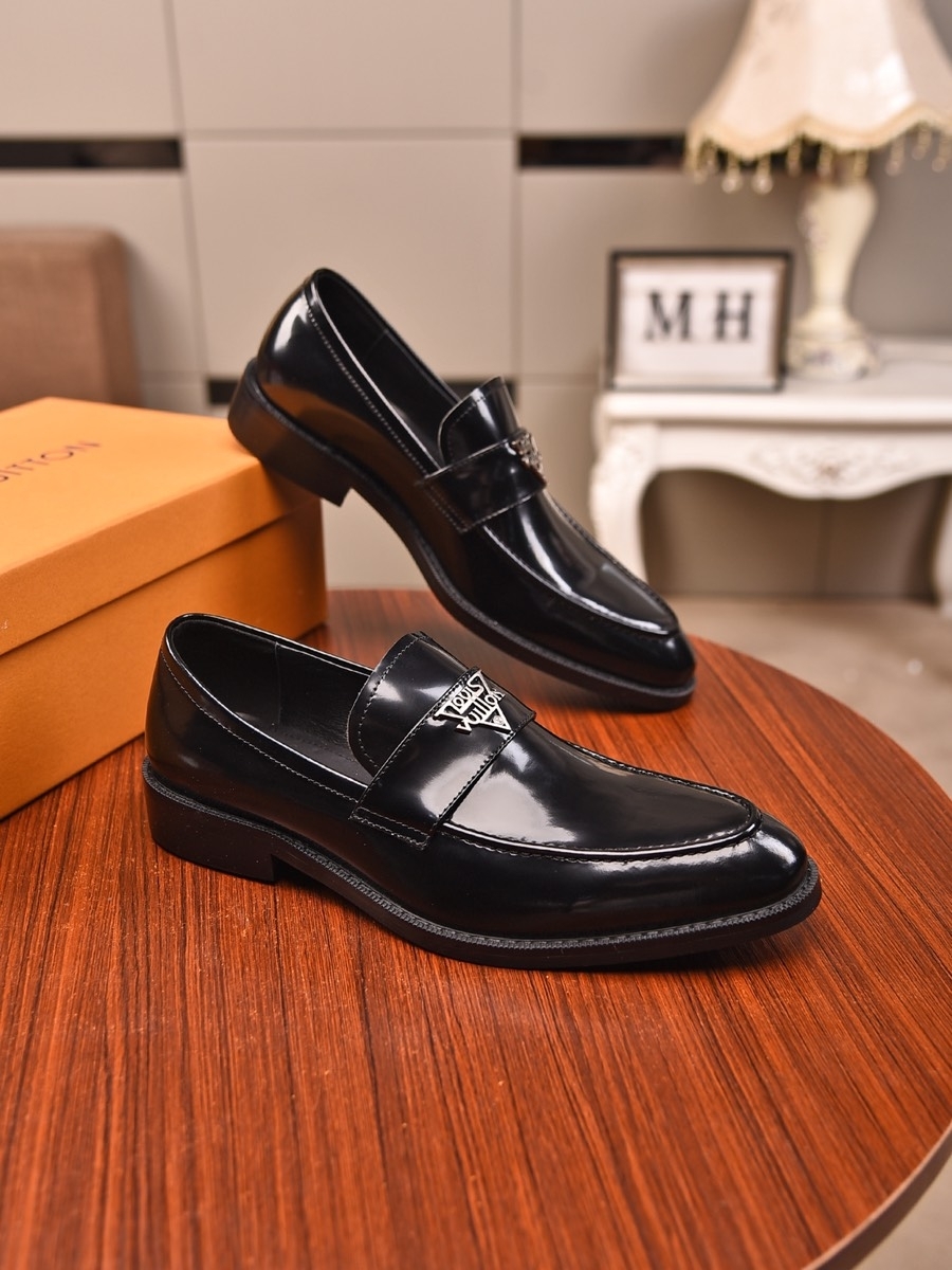 LV Leather Shoes man 061