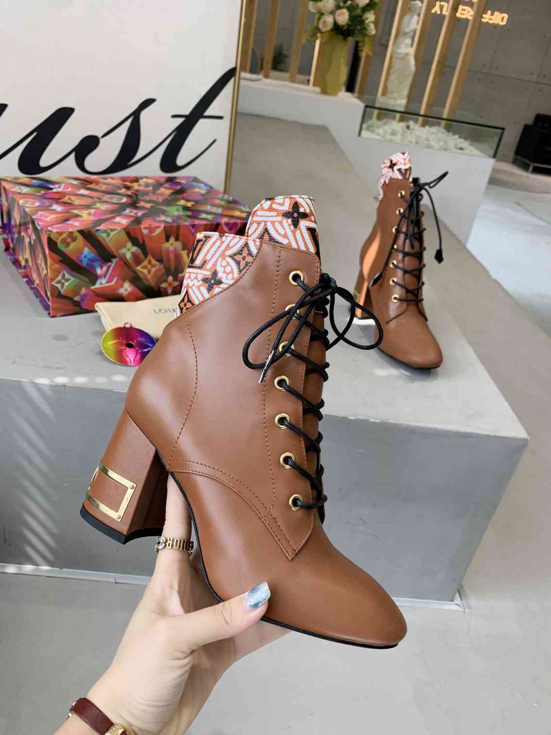 LV Boots woman 009